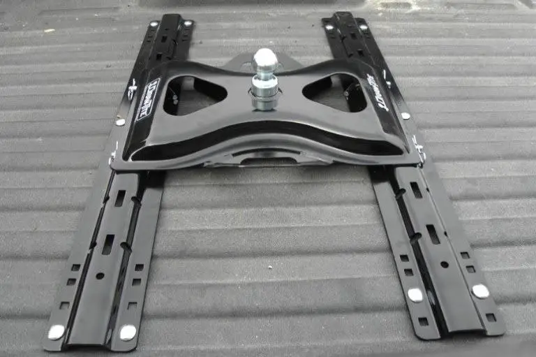 above the bed gooseneck hitch