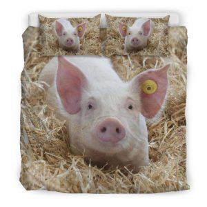 Cute Baby Pig in Grass Bedding Set King